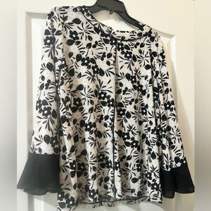 Ann Klein Women’s White and Black Floral Long Sleeve Blouse with Flutter Sleeves
